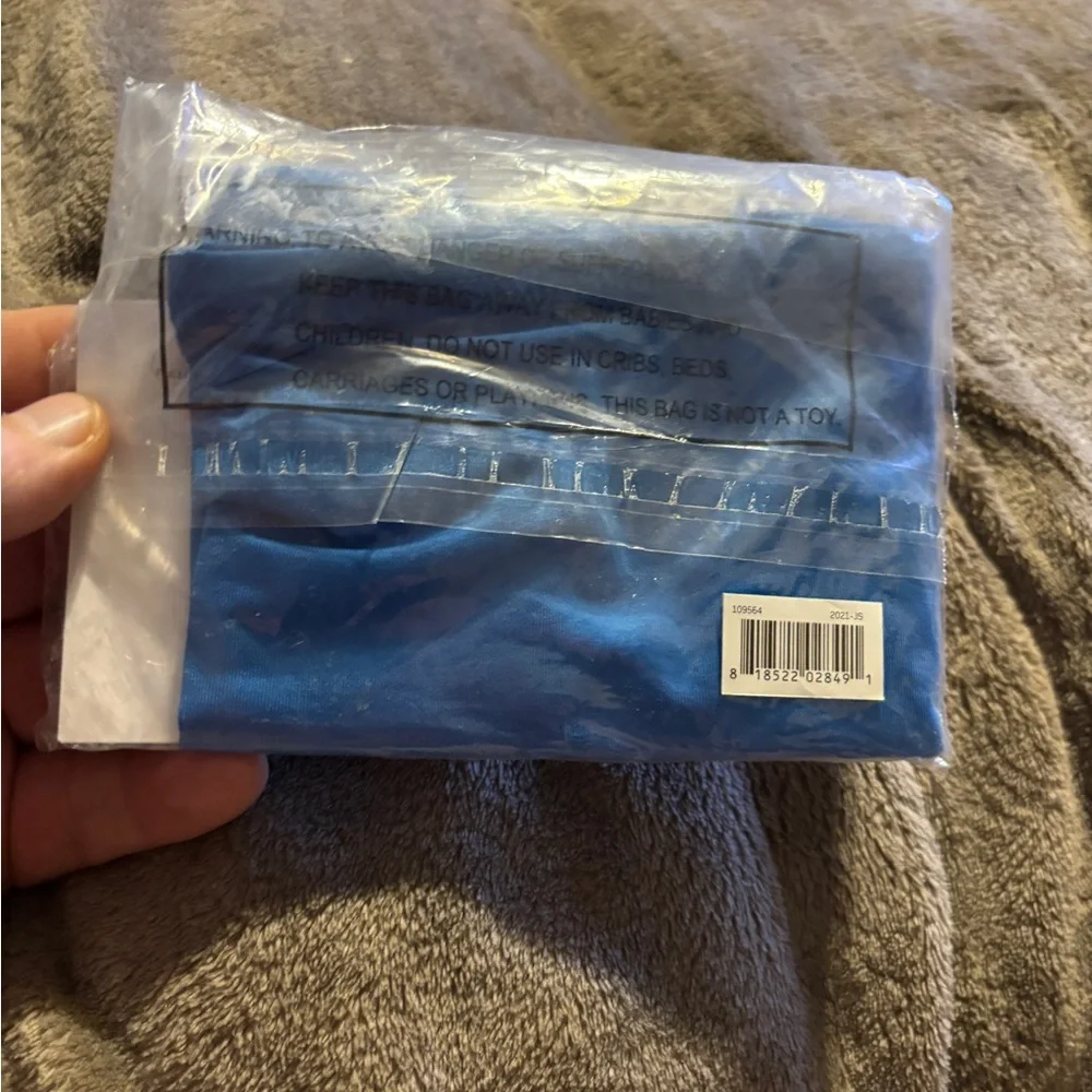 GoCool Multi-Functional Face Cover in Blue 3-1 face cover Unisex . New